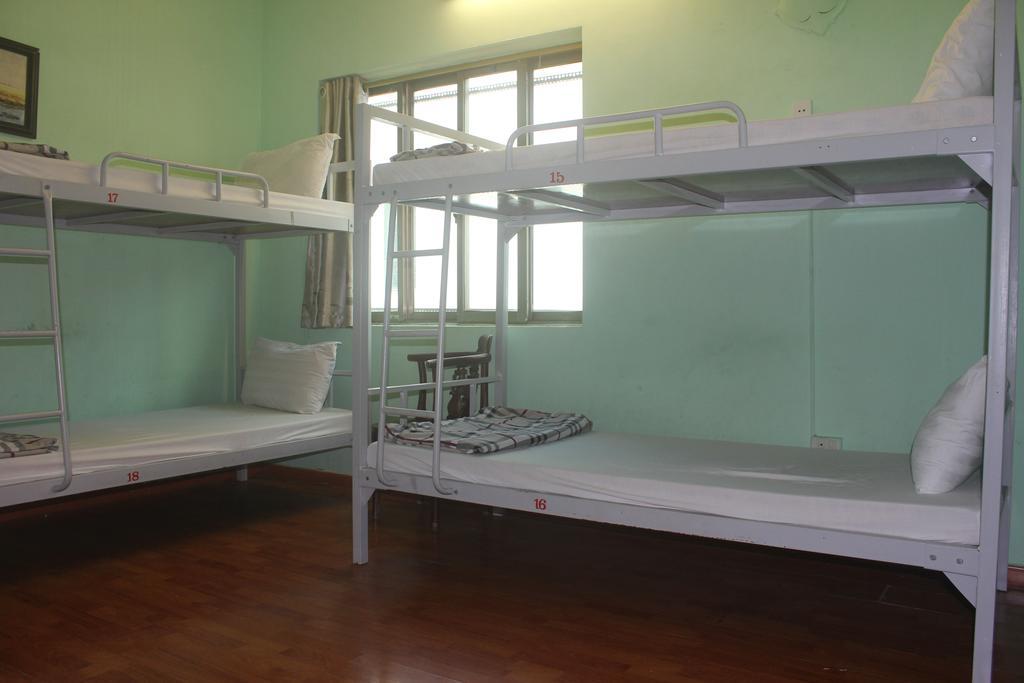 Hanoi Traveller Hostel Buitenkant foto
